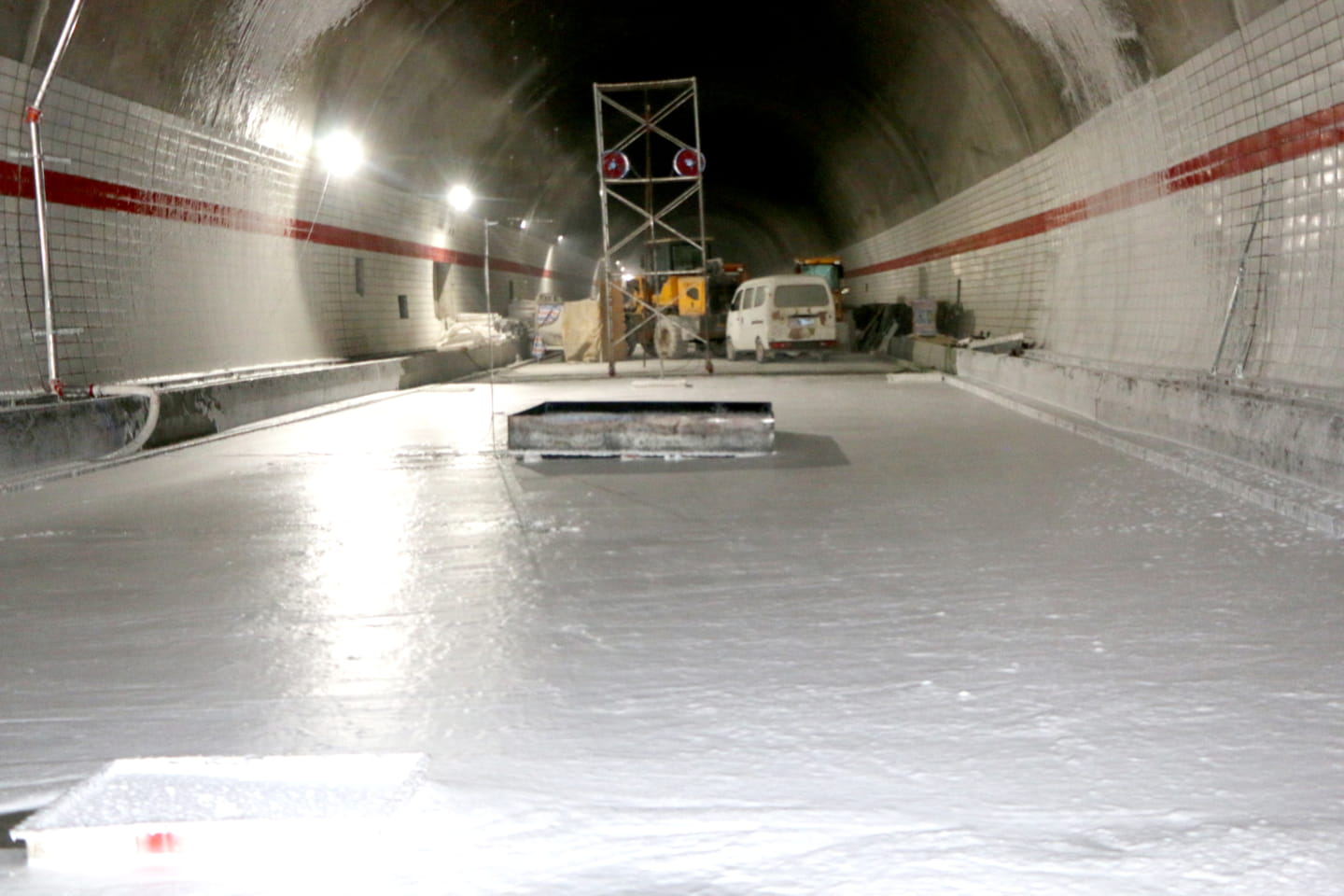 压缩空气泡沫灭火技术在公路隧道的应用专家研讨会暨实体火灾试验