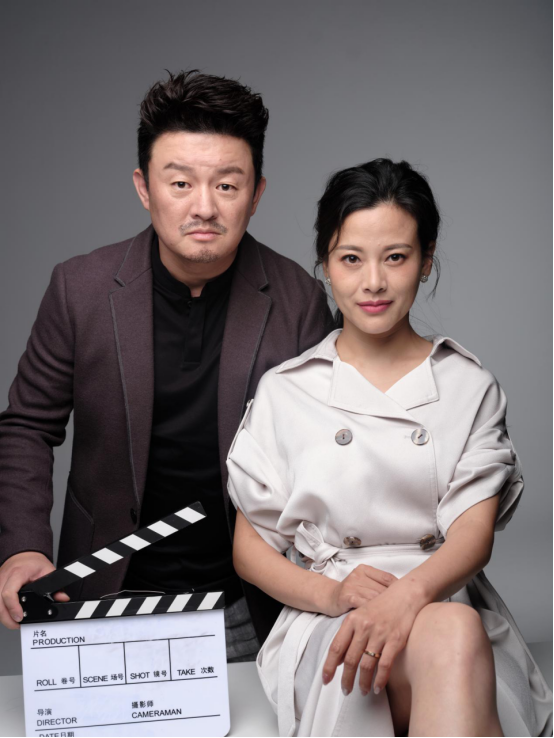 演员张磊和妻子郝文婷相互扶持 演艺路上共同进步